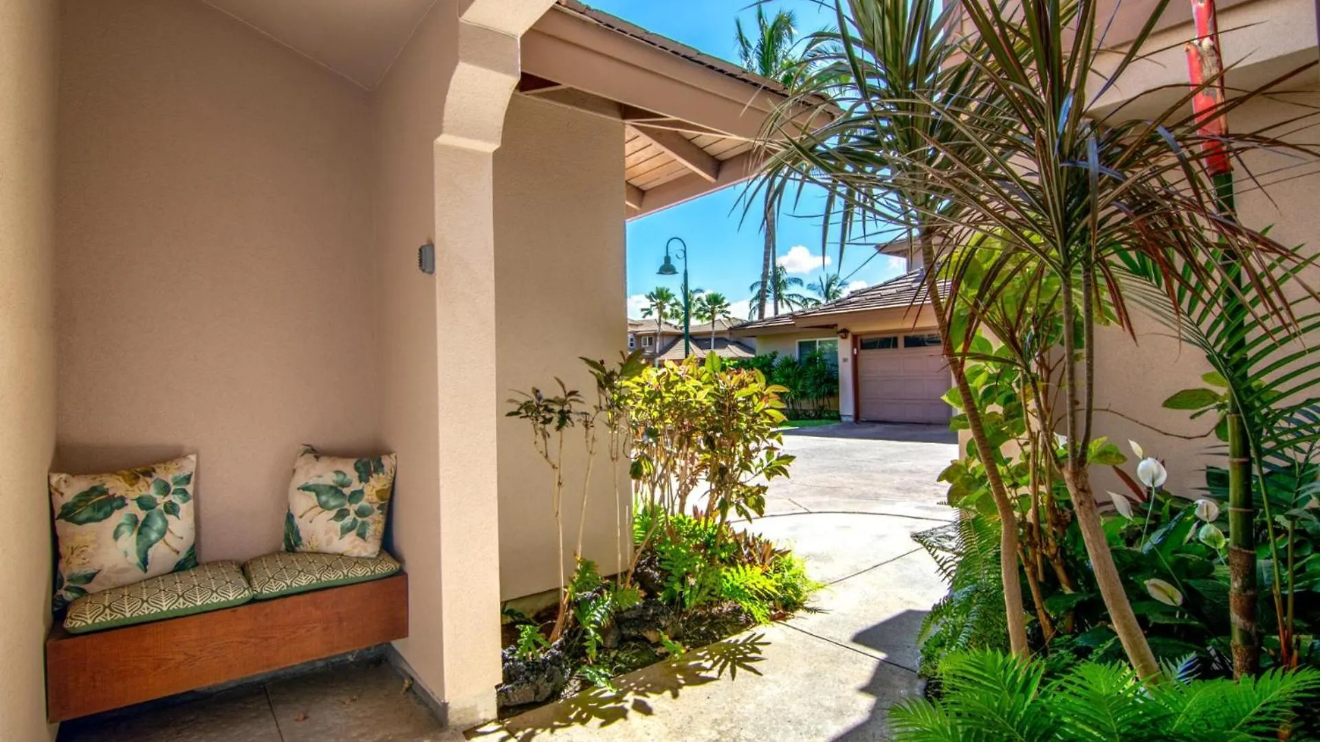 Kbm Resorts - Free Car - New Colony Villas At Waikoloa - 3-Bedroom Condo With Golf Course Views Wcv-305