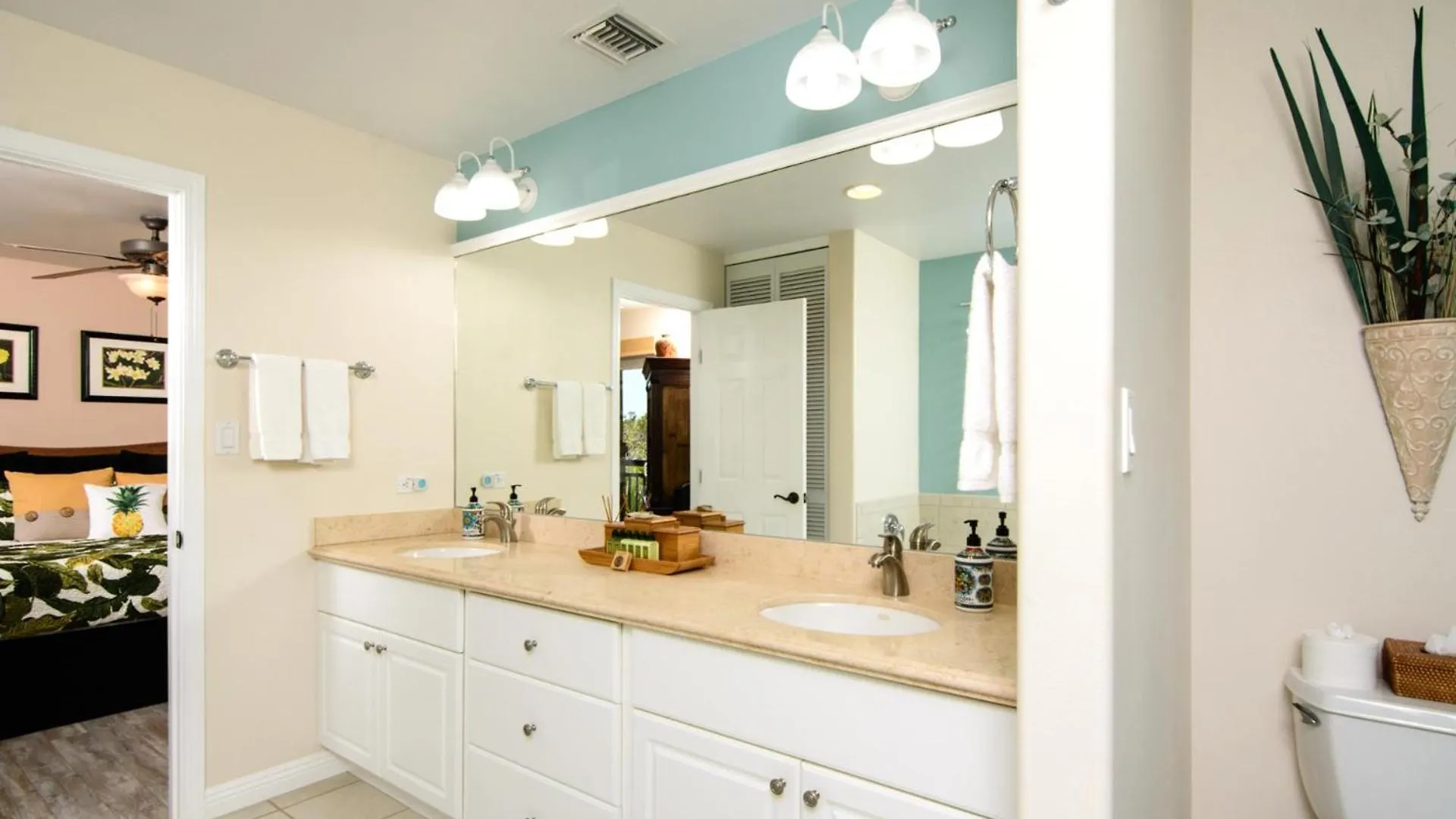Kbm Resorts - Free Car - New Colony Villas At Waikoloa - 3-Bedroom Condo With Golf Course Views Wcv-305